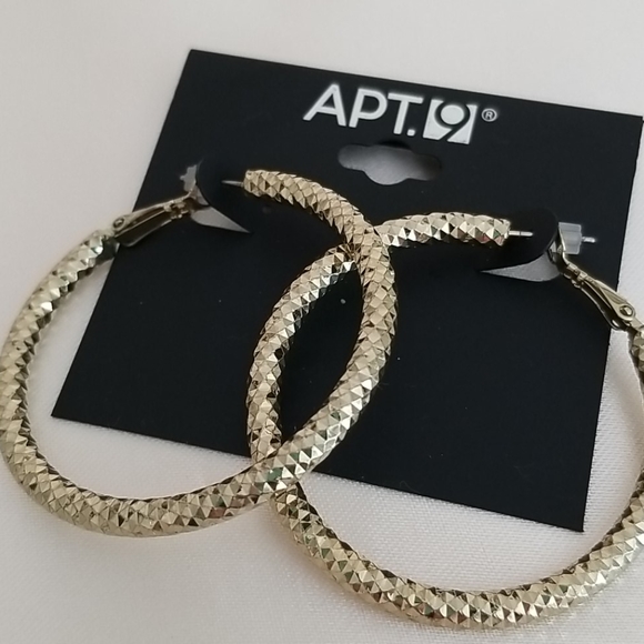Apt 9 diamond cut gold tone hoop earrings - Picture 3 of 4